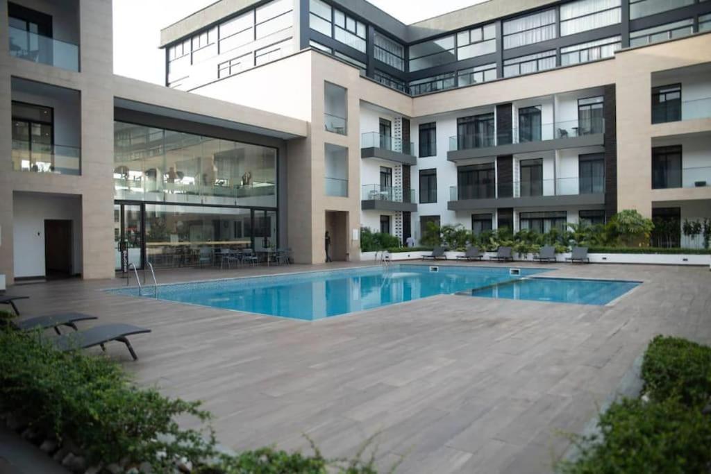 Pool View Apartment @Embassy Gardens อักกรา ภายนอก รูปภาพ