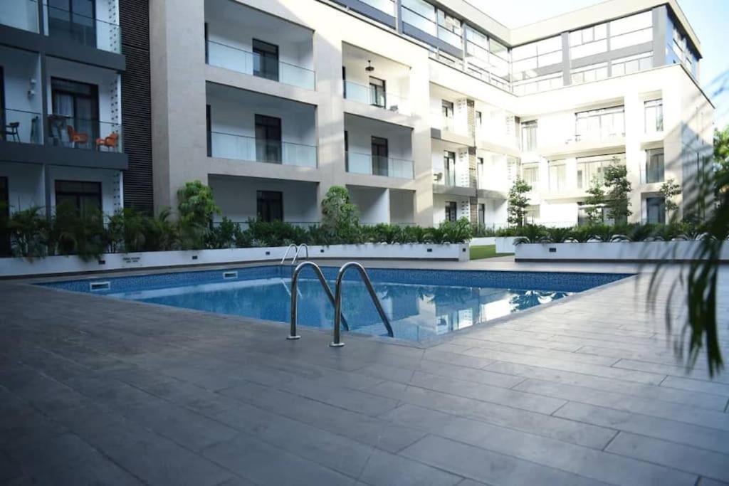 Pool View Apartment @Embassy Gardens อักกรา ภายนอก รูปภาพ